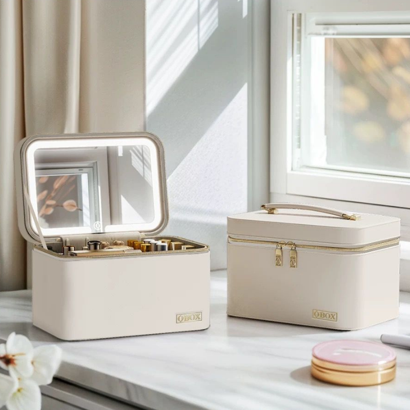 Luxe Vanity Box – Işıklı Ayna Makyaj Organizeri | Taşınabilir Seyahat Çantası HELLIOSH