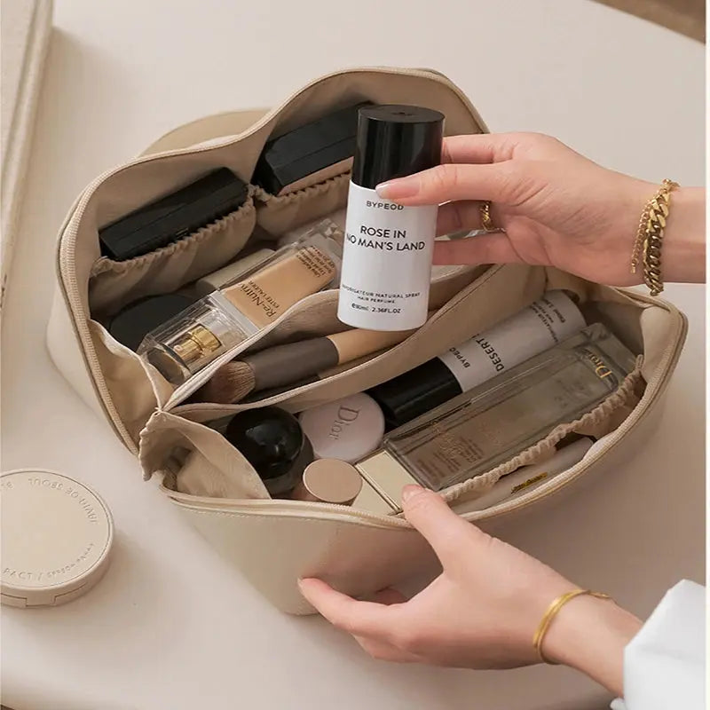 TREND TRAVEL MAKEUP BAG