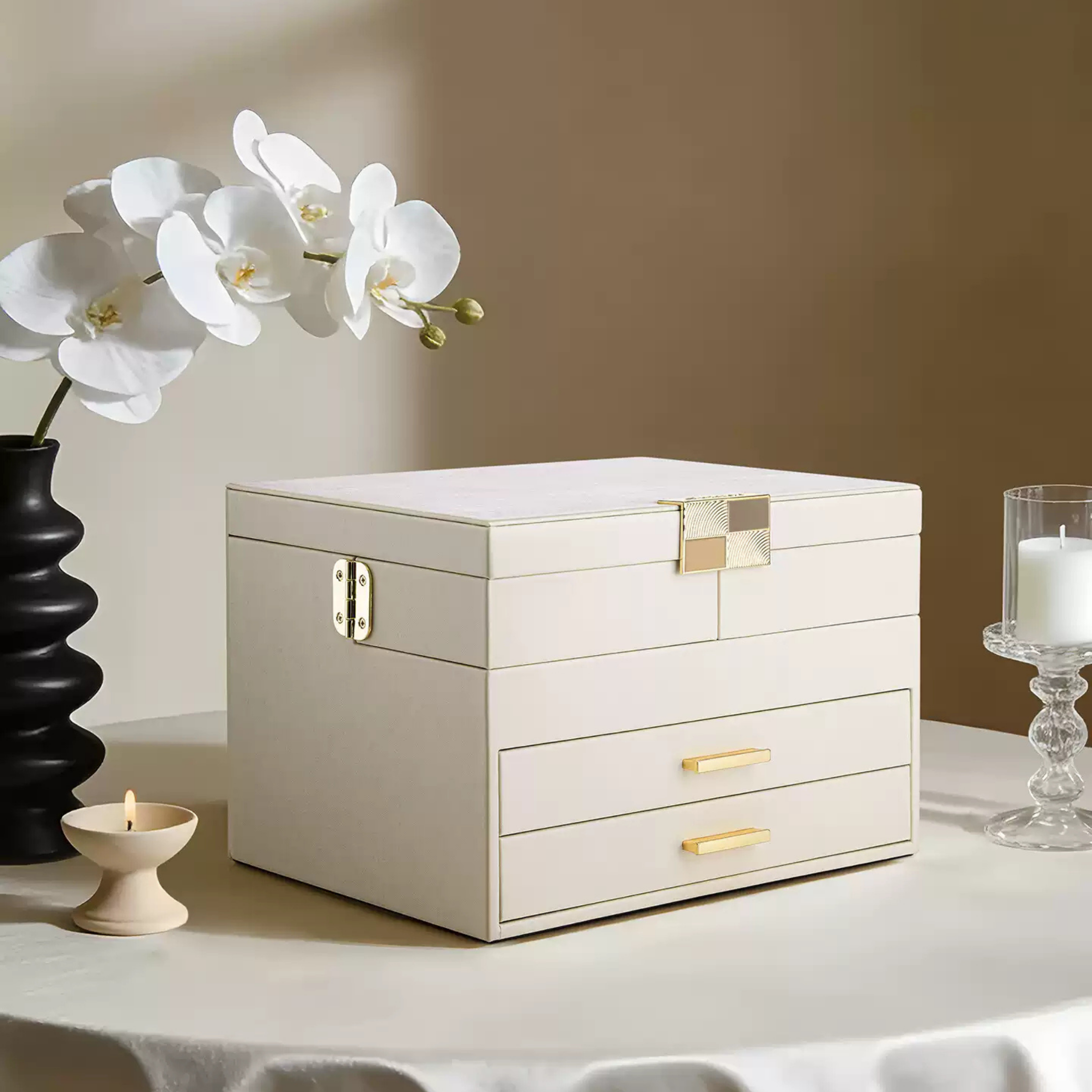 LuxeBox™ Premium Takı Organizer – Çok Katmanlı Kilitli Tasarım